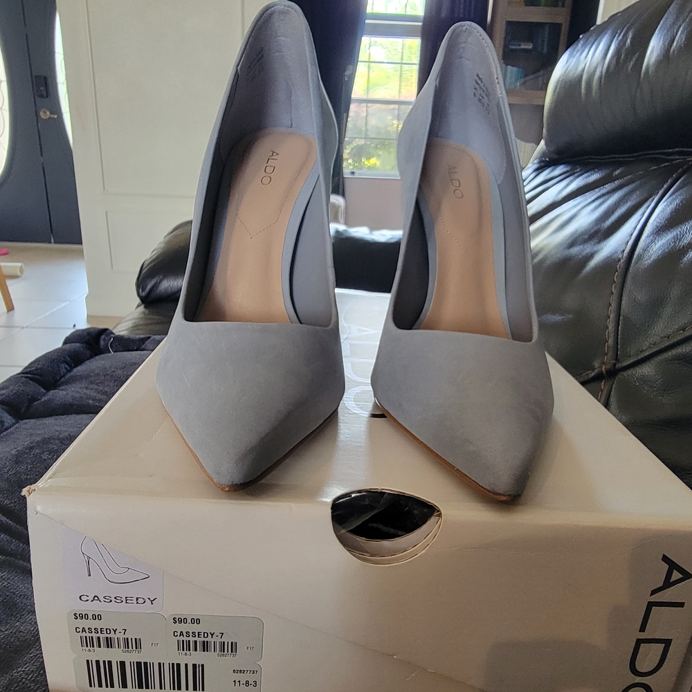 💥Closet Blowout💥 Aldo Women's Gray Pumps